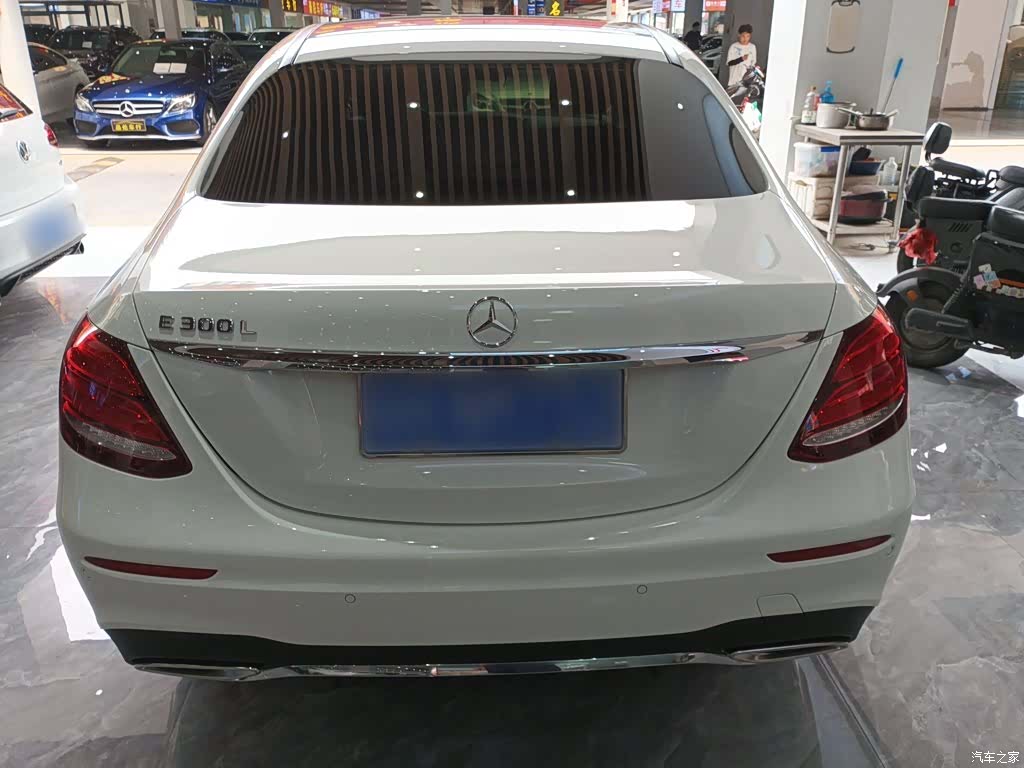 Mercedes-Benz E-Class, 2019 4