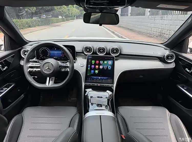 Mercedes-Benz C-Class, 2023 6
