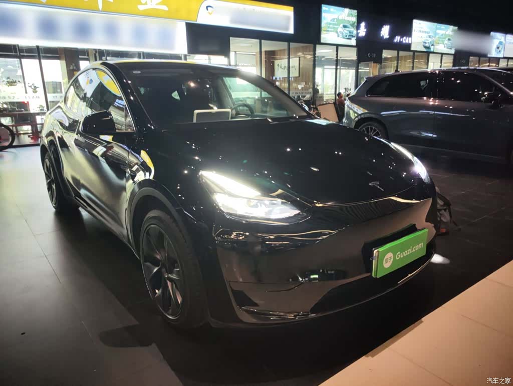 Tesla Model Y, 2024 4