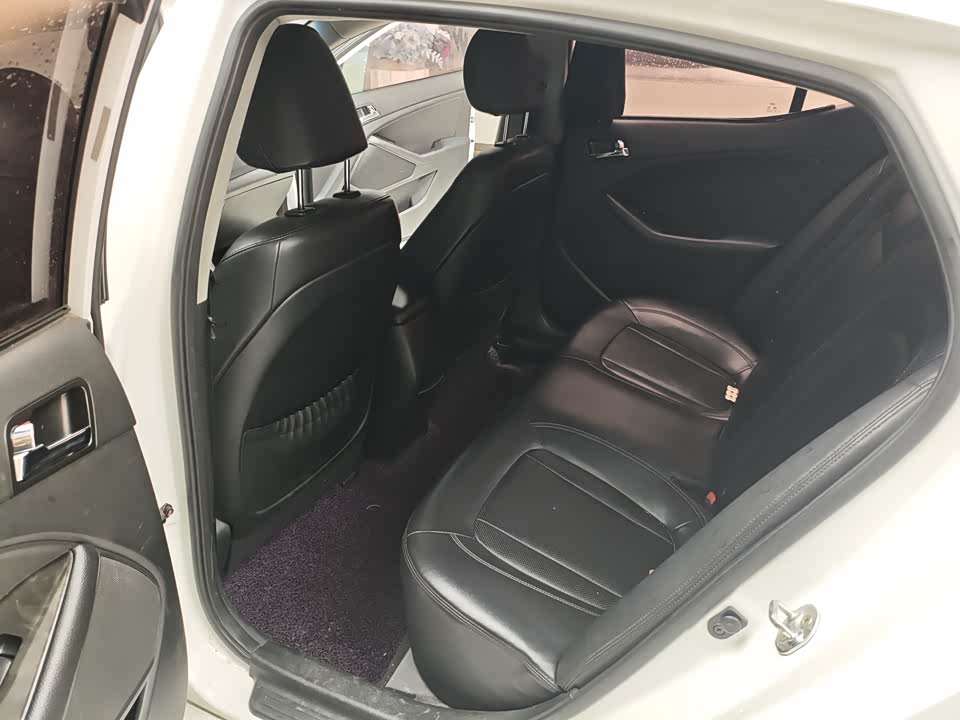 Kia K5 Kia K5