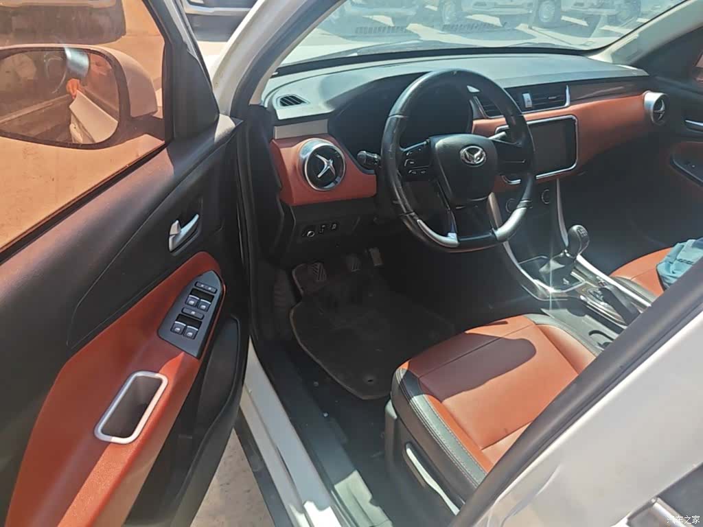 BAIC S3, 2017 16