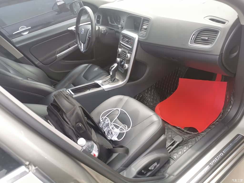 Volvo V60, 2015 25
