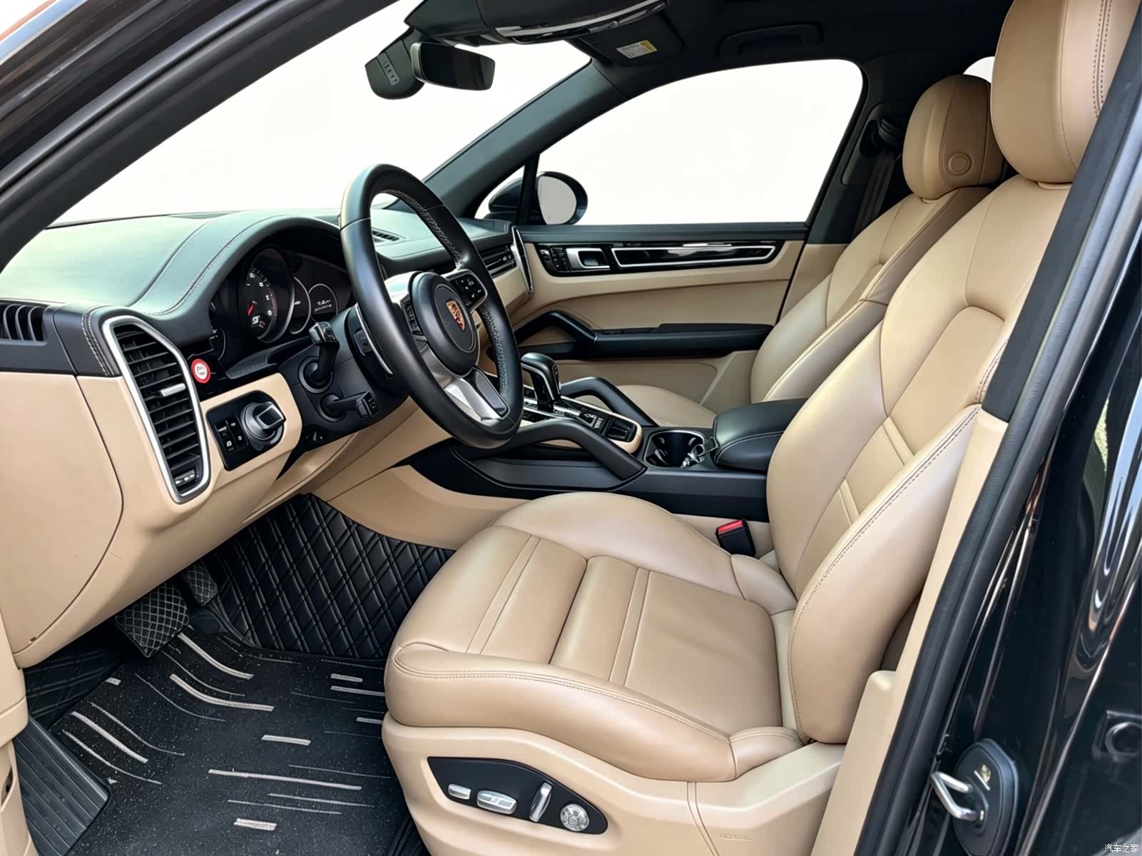 Porsche Cayenne, 2018 11
