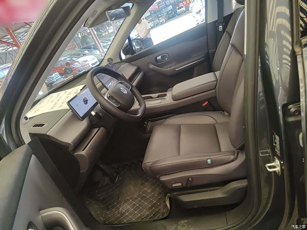 Leapmotor C10, 2025 15