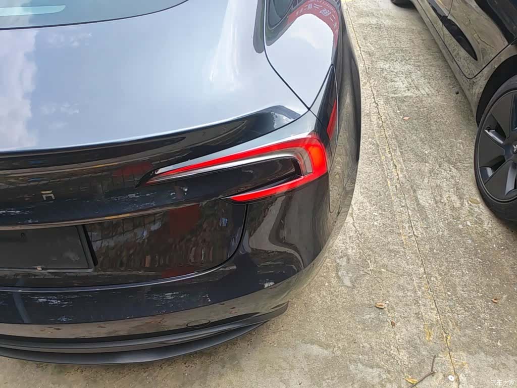 Tesla Model 3, 2025 24