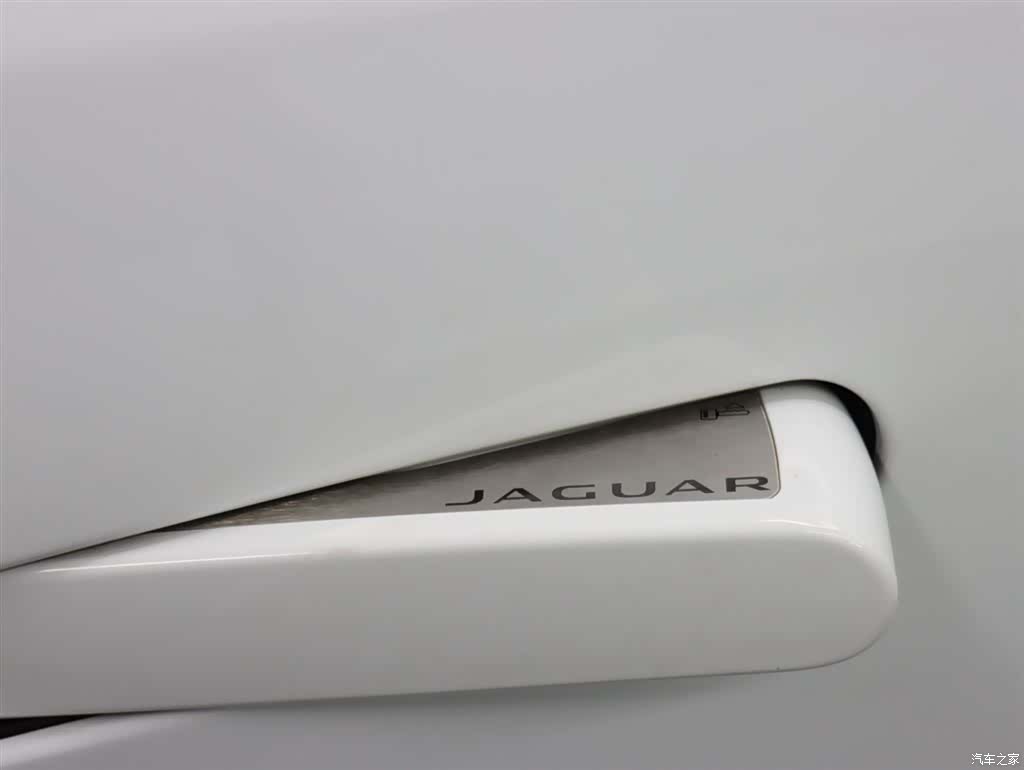 Jaguar F-TYPE, 2015 24