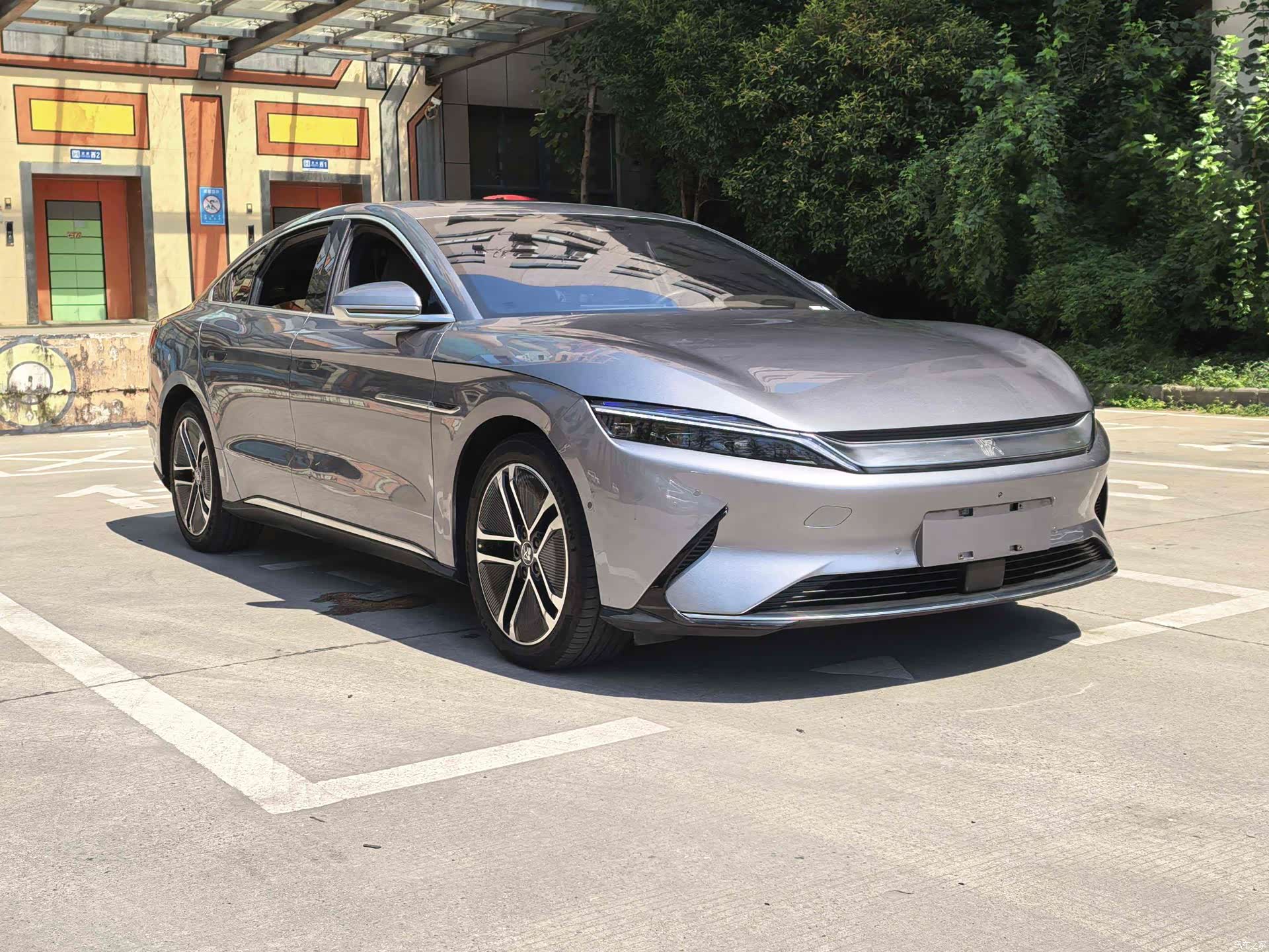 BYD Han, 2021 3