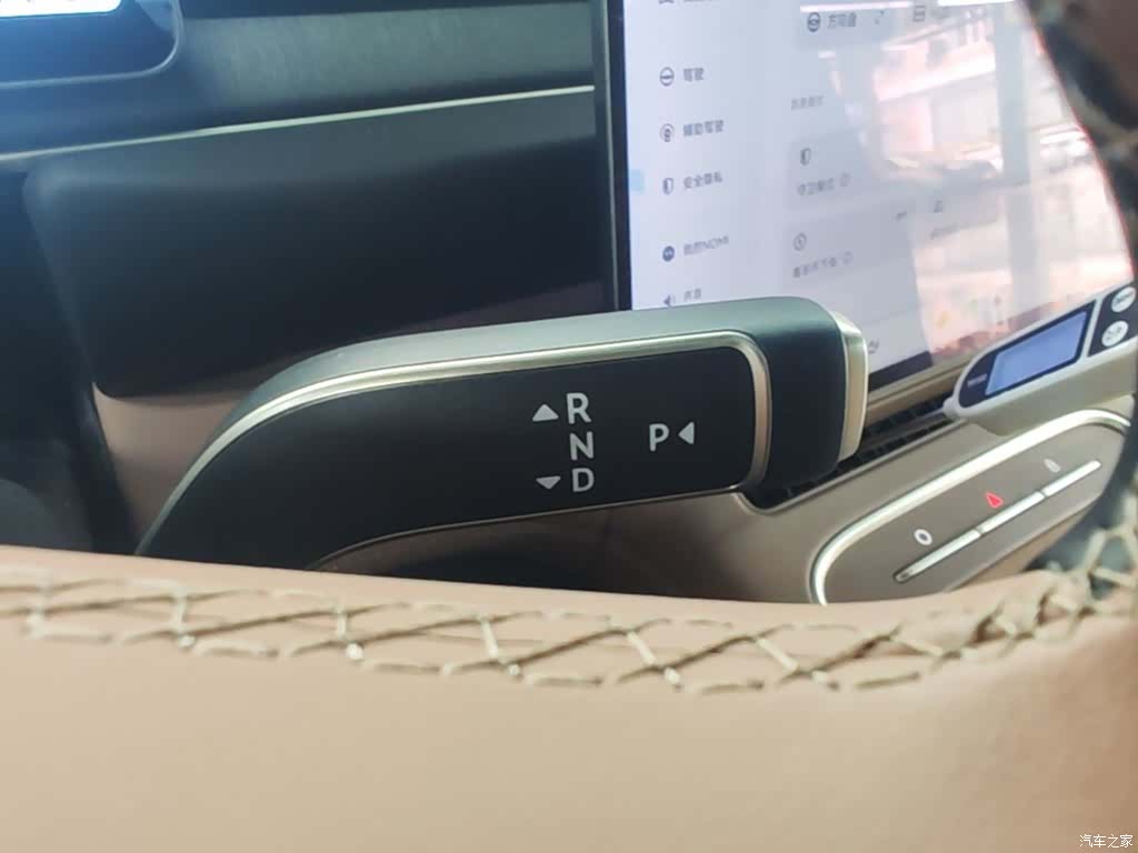 NIO ES6, 2025 14