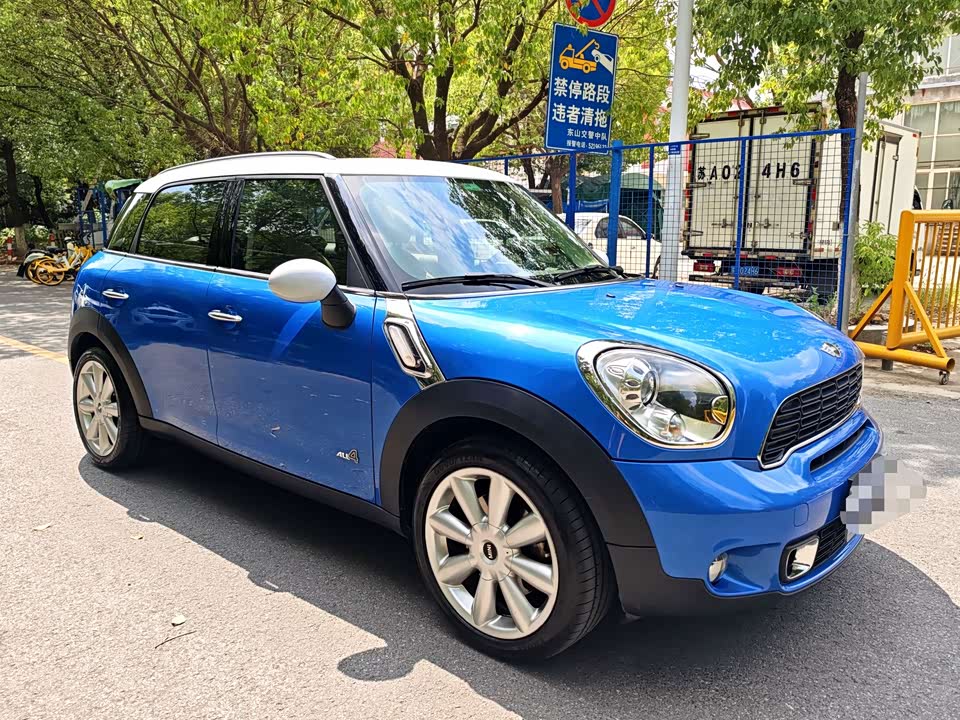MINI COUNTRYMAN