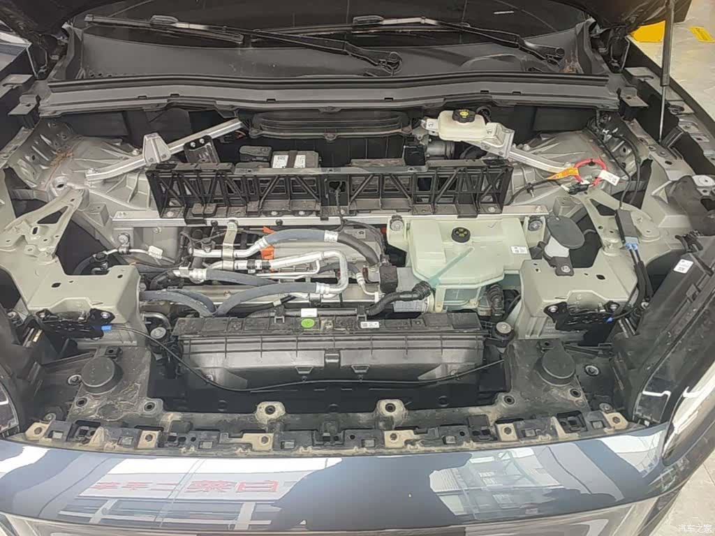 NIO ES6, 2025 20
