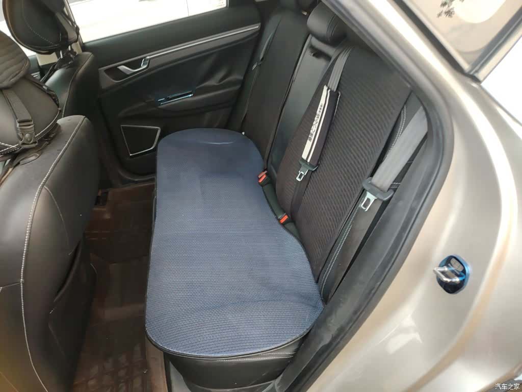 Geely Emgrand, 2017 13