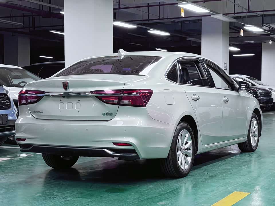 Roewe i6