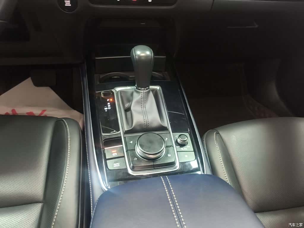 Mazda CX-30, 2021 14