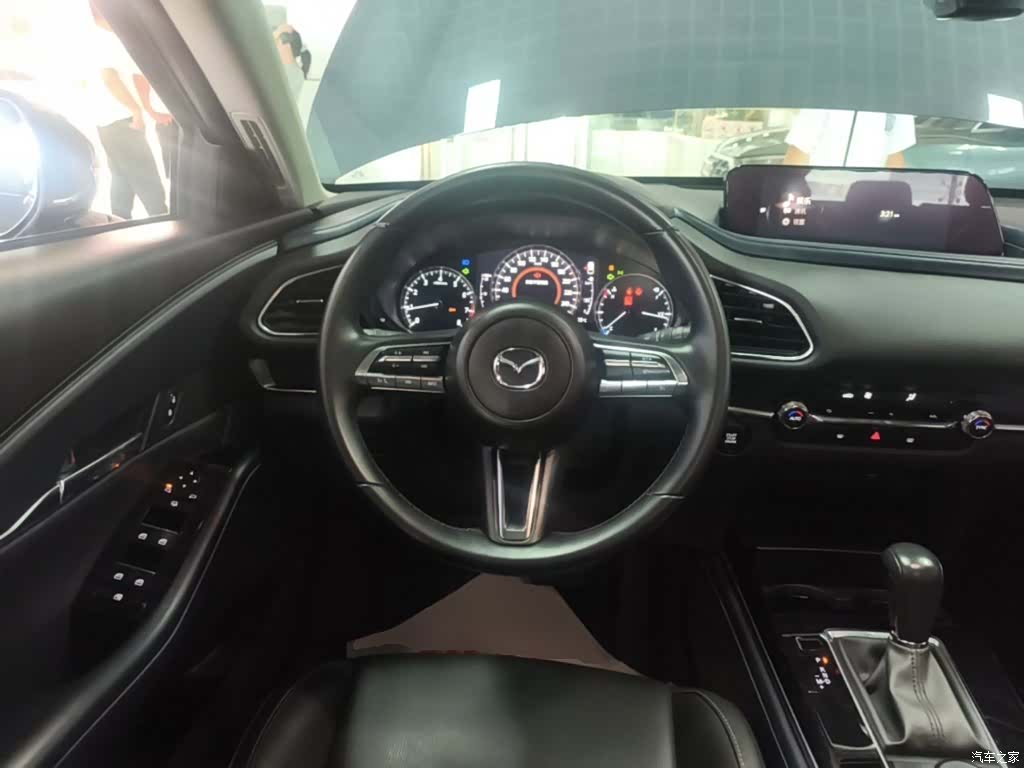 Mazda CX-30, 2021 11