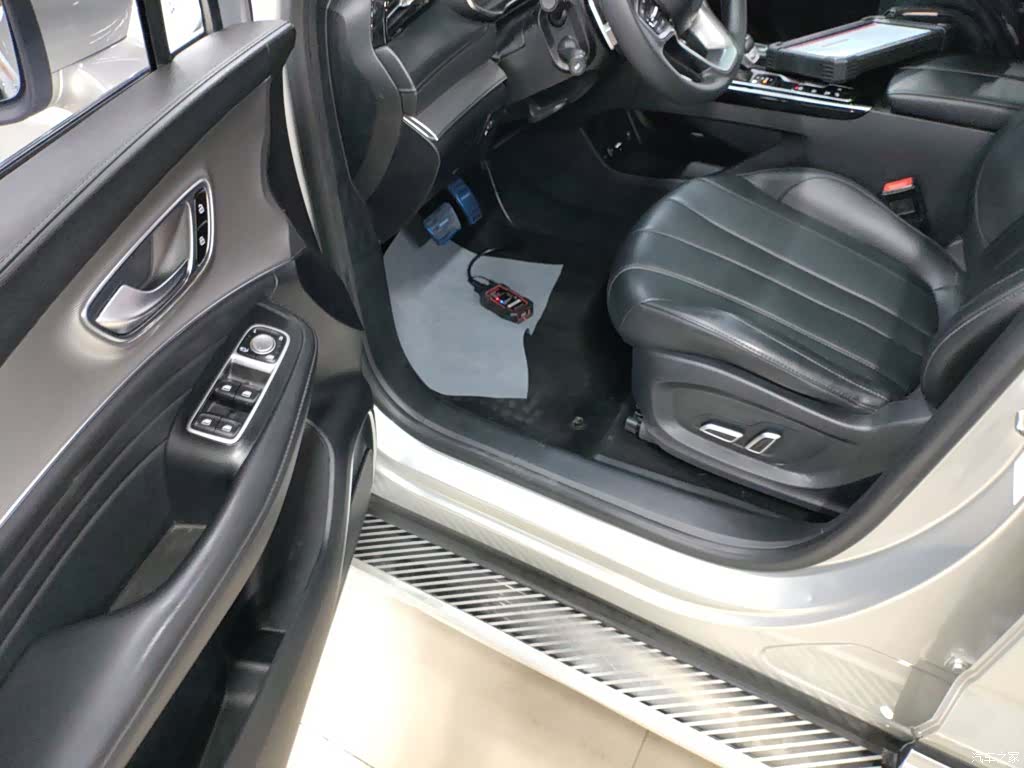 Roewe RX5, 2020 12
