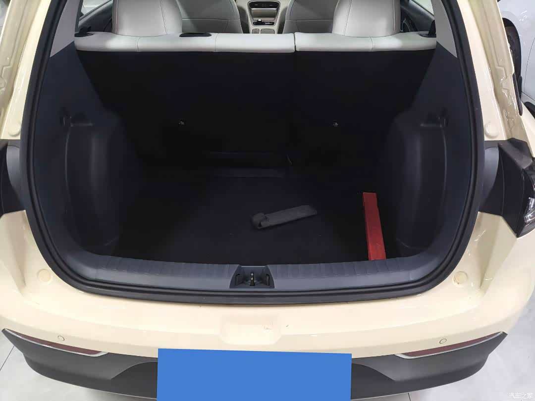 Geely Xingyuan, 2025 18