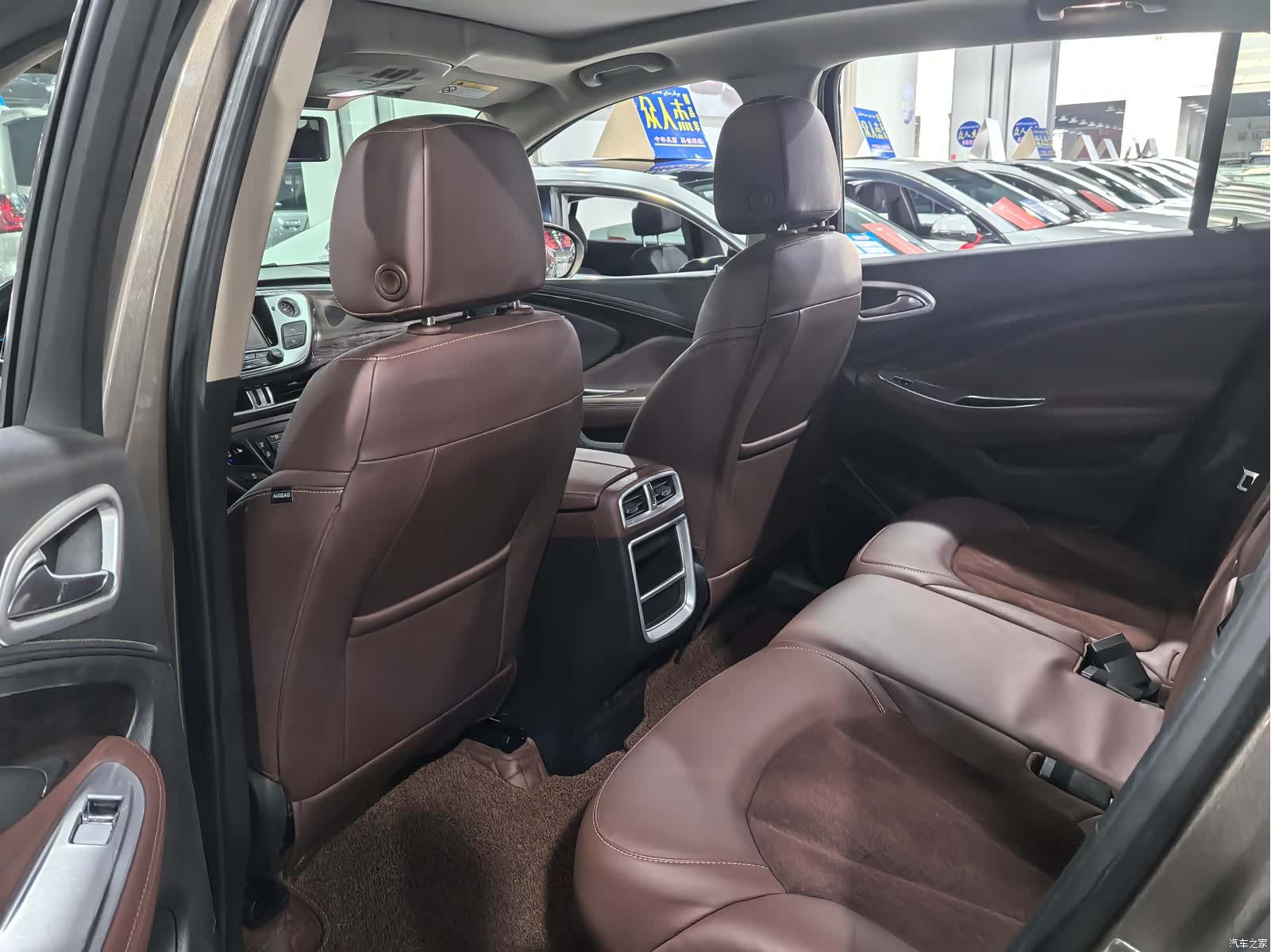 Buick Envision Plus, 2016 8
