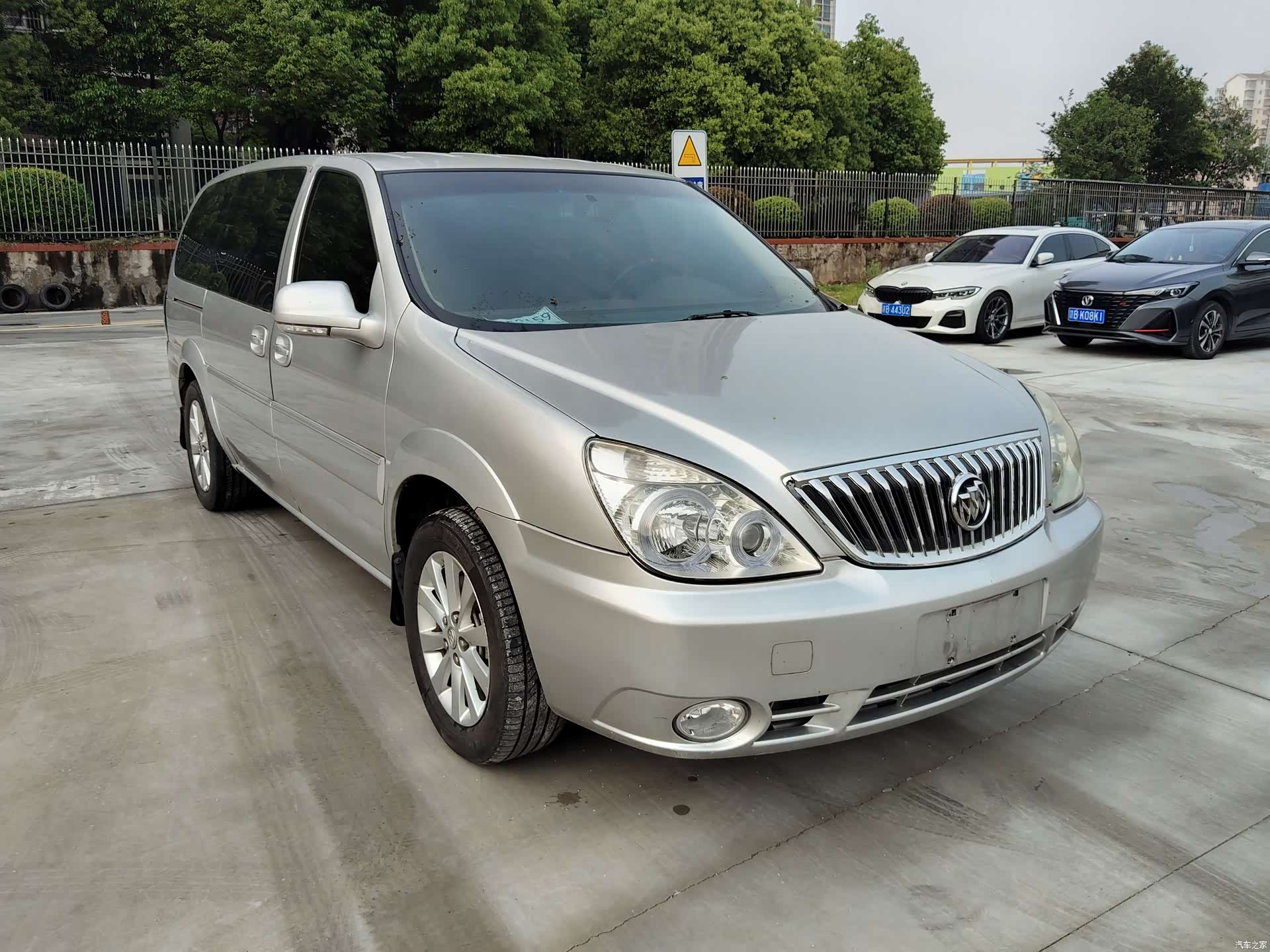 Buick GL8, 2016 3