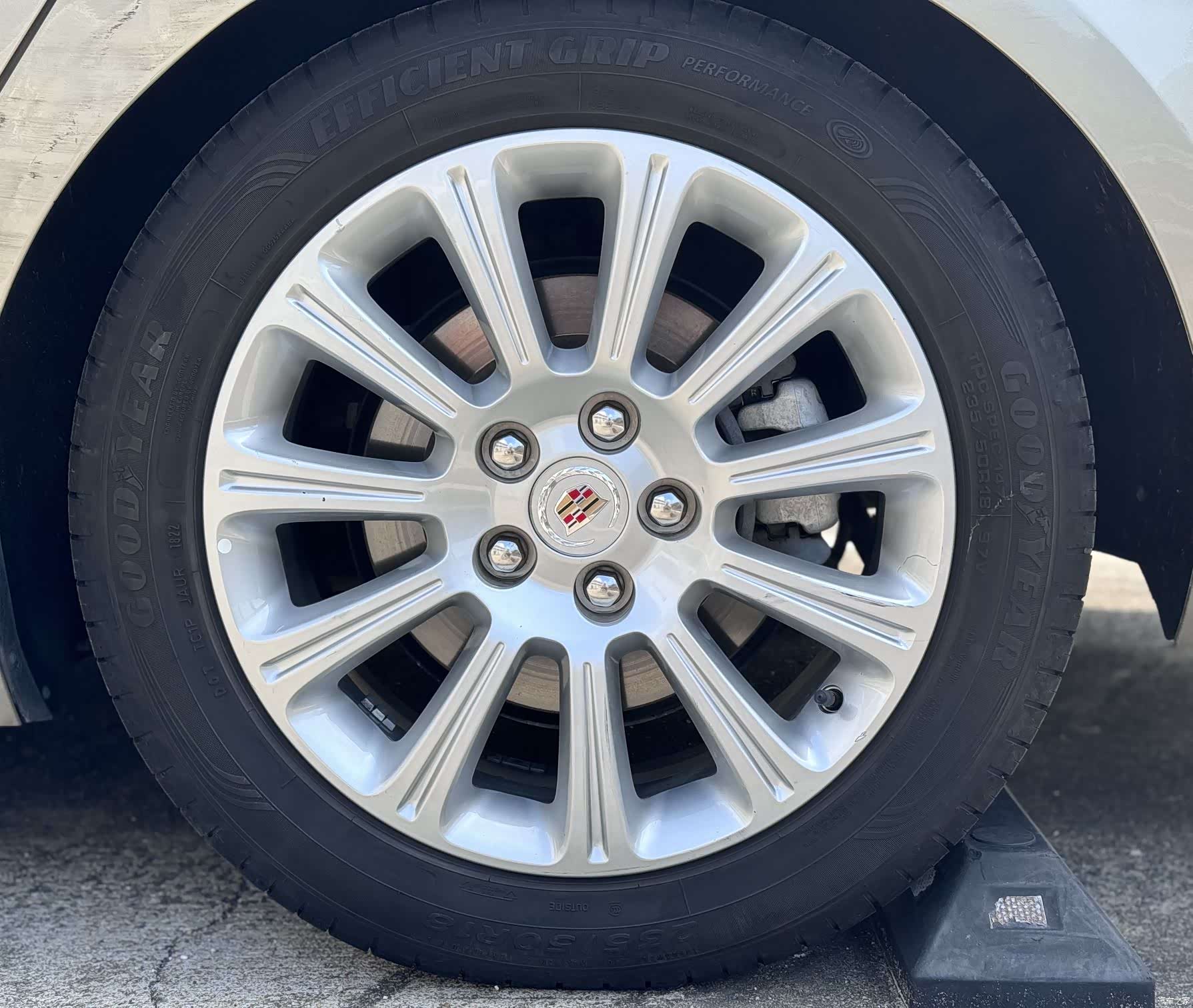 Cadillac XTS, 2015 14