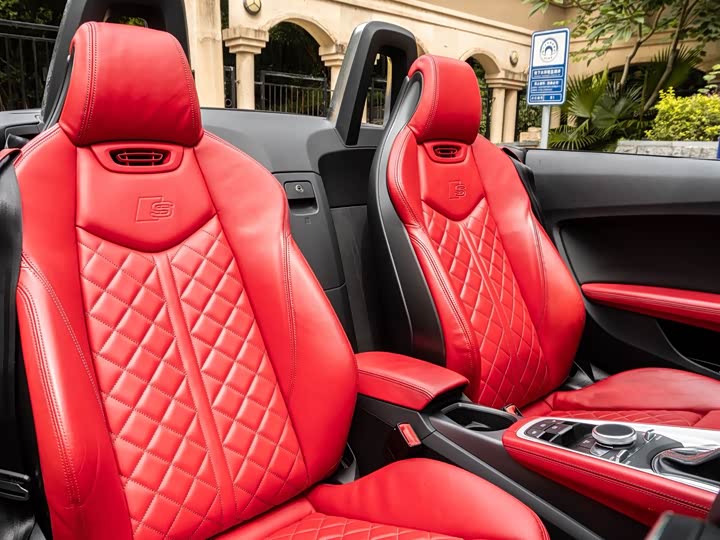 Audi TTS 2017 TTS RoaDSter 2.0TFSI quattro