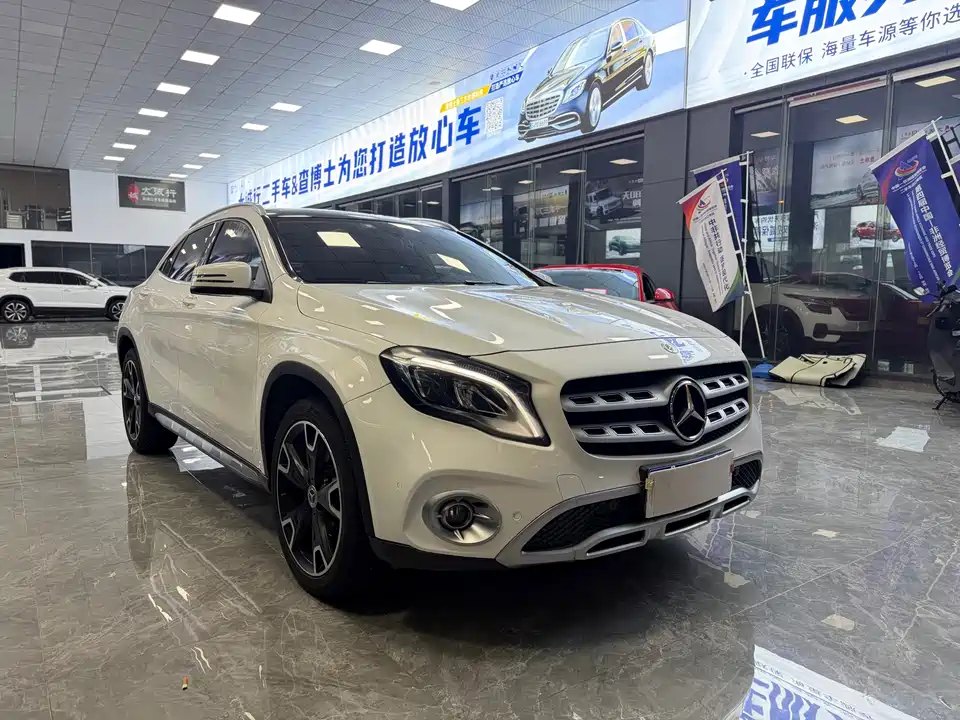 Mercedes-Benz GLA