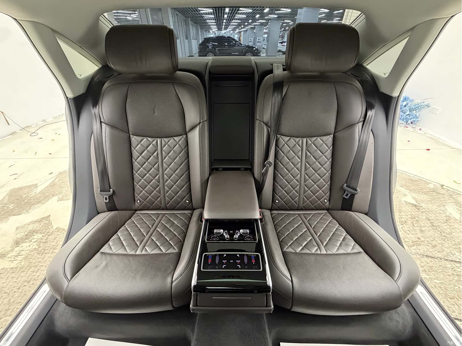 Audi A8L, 2021 22