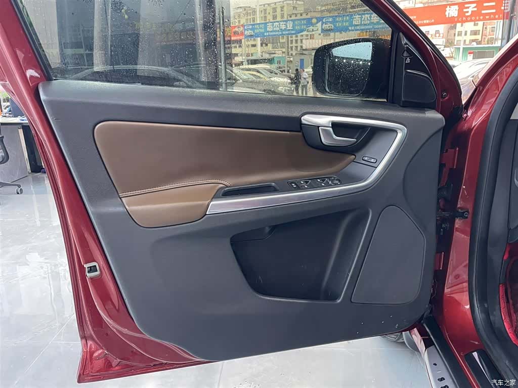 Volvo XC60, 2015 все фото
