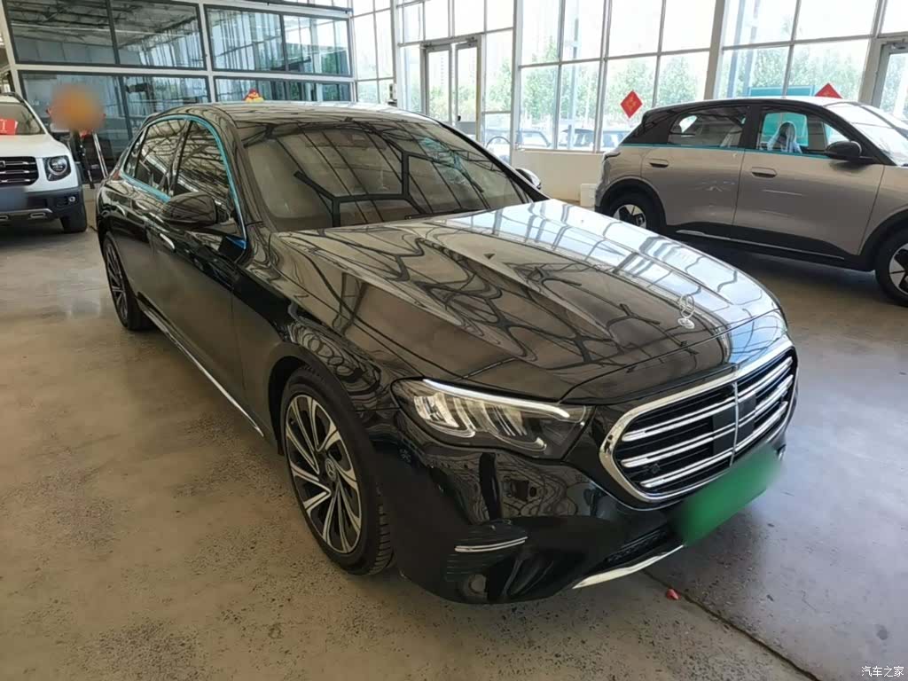 Mercedes-Benz E-Class, 2024 4