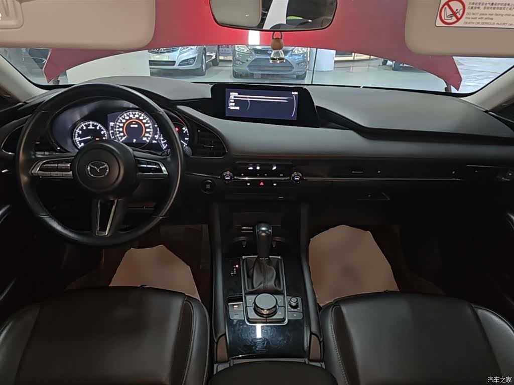 Mazda Mazda3, 2021 10