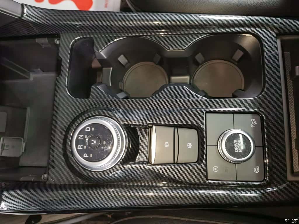 Ford Explorer, 2021 10
