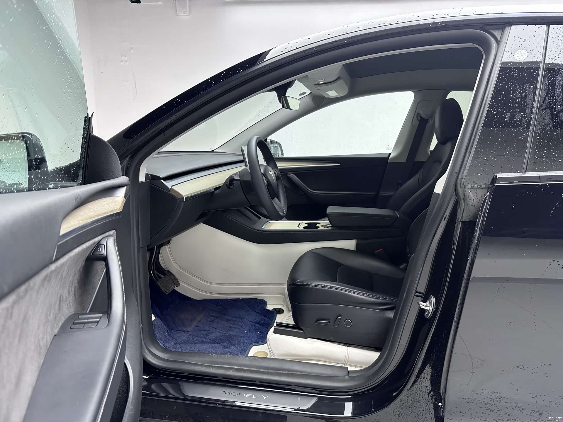 Tesla Model Y, 2022 15