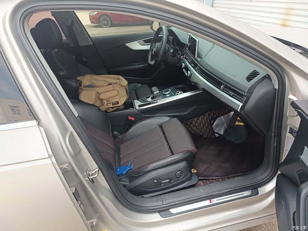 Audi A4L, 2019 25
