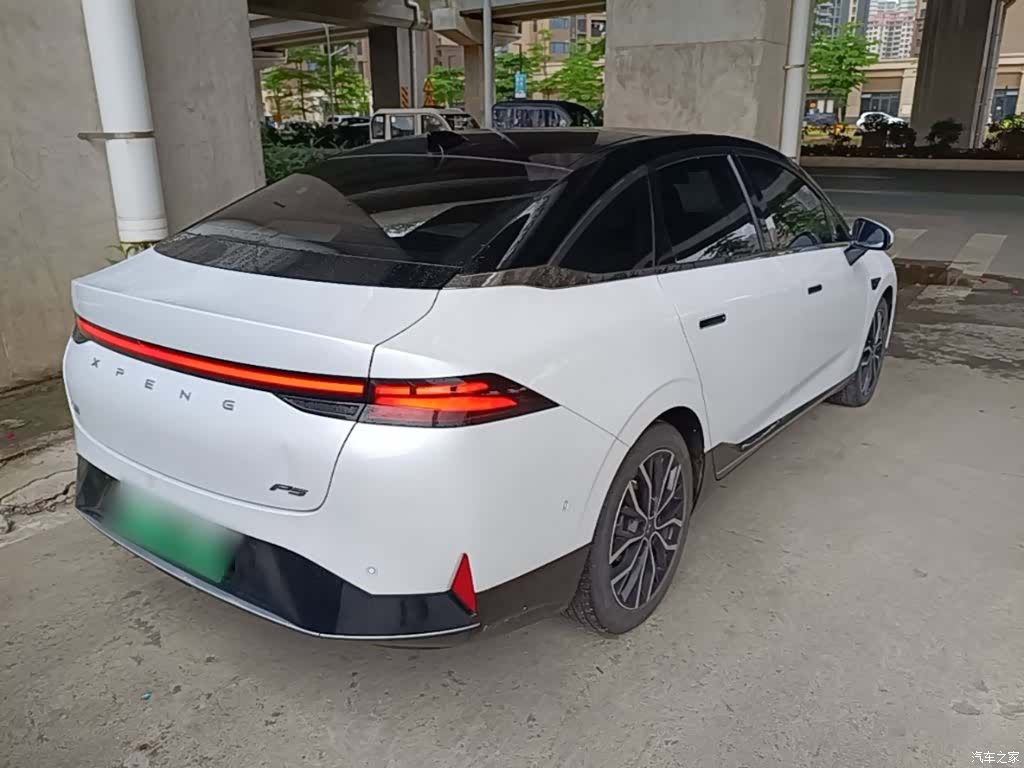 Xpeng P5, 2022 все фото