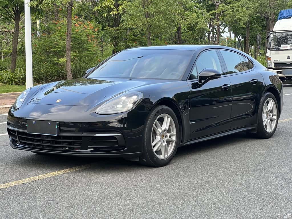 Porsche Panamera, 2018 2
