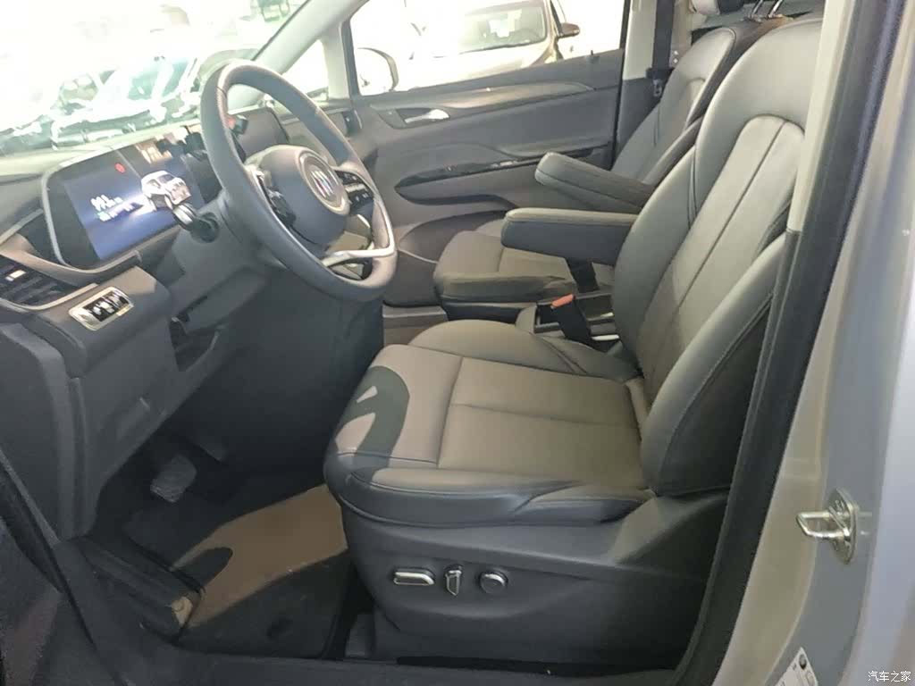 Buick GL8, 2025 15