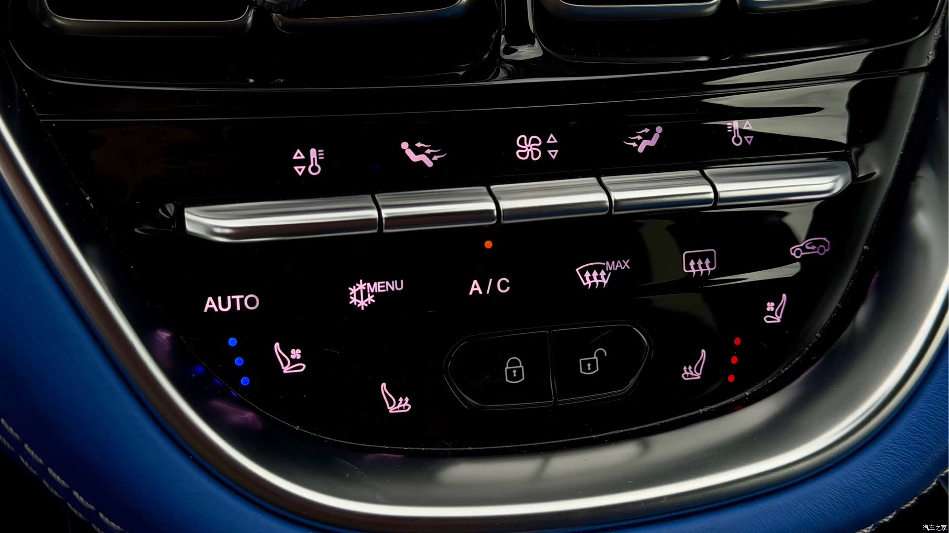 Aston Martin DBX, 2021 11