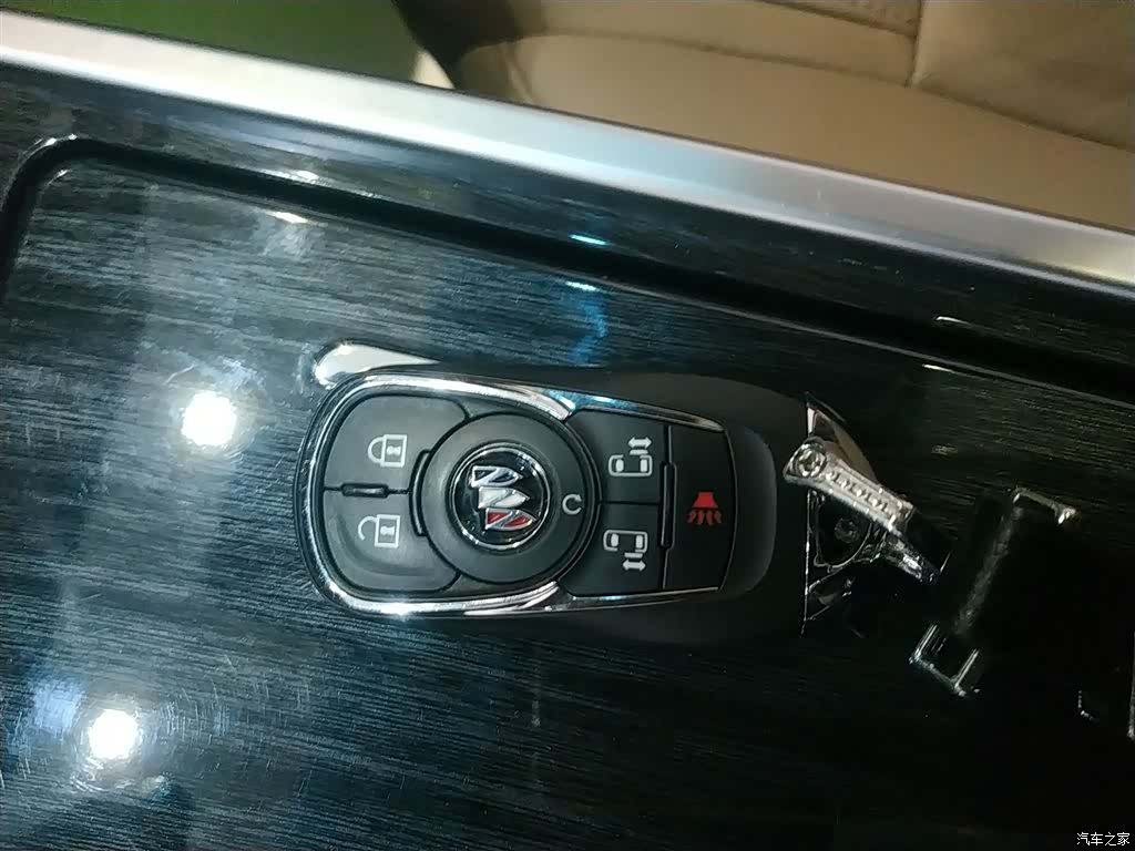 Buick GL8, 2021 9