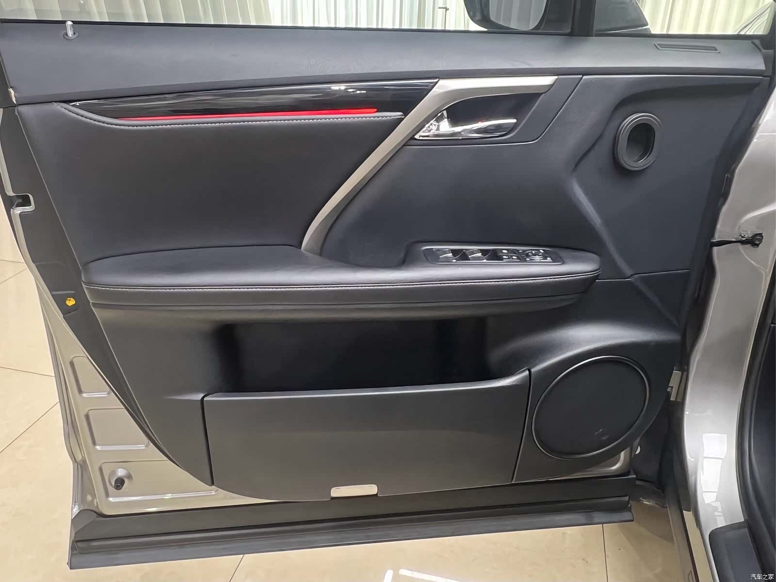 Lexus RX, 2019 8