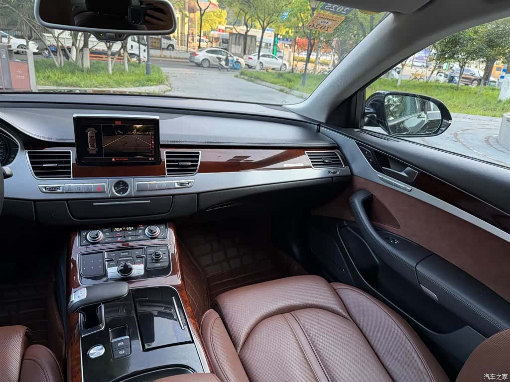 Audi A8L, 2013 9
