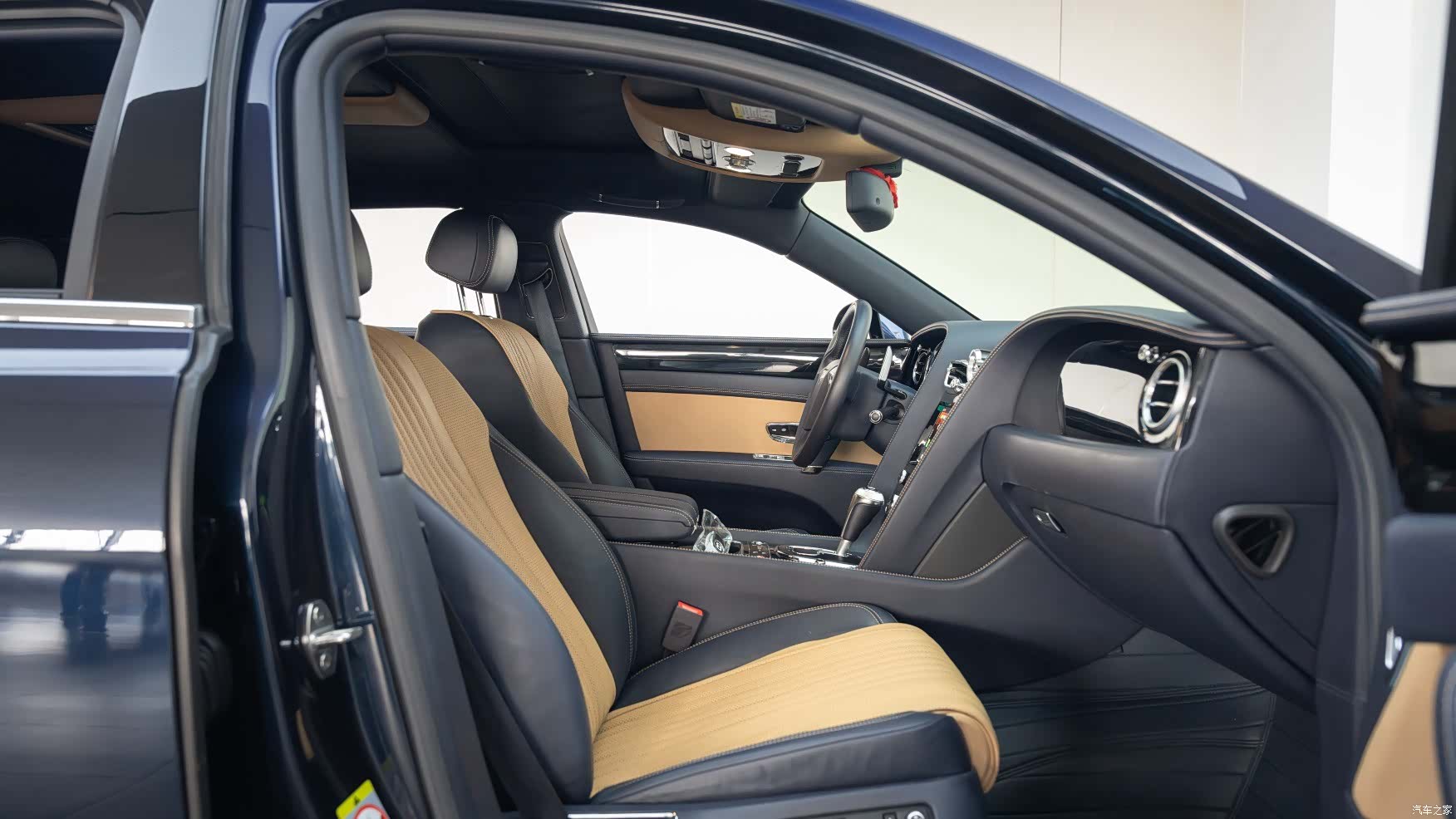 Bentley Flying Spur, 2017 12