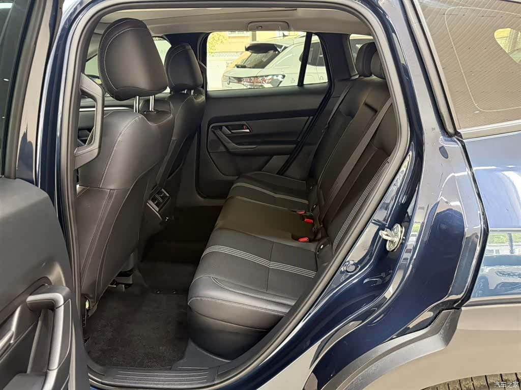 Mazda CX-50, 2023 21