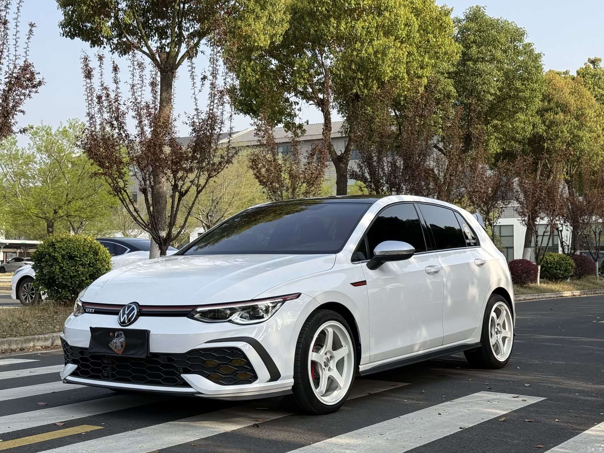 Volkswagen Golf, 2023 1