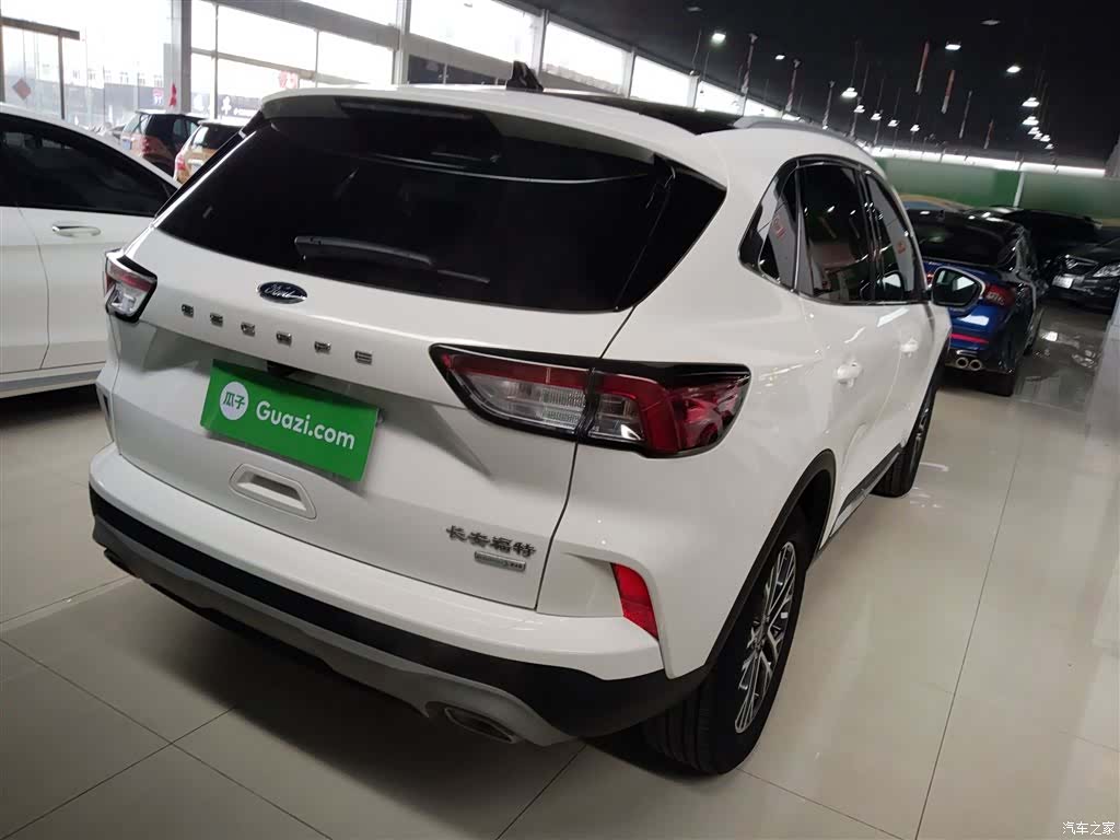 Ford Escape, 2023 все фото