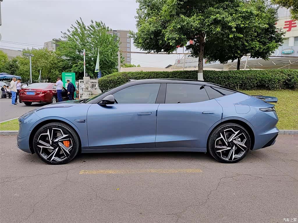 Lynk & Co Z10, 2026 3