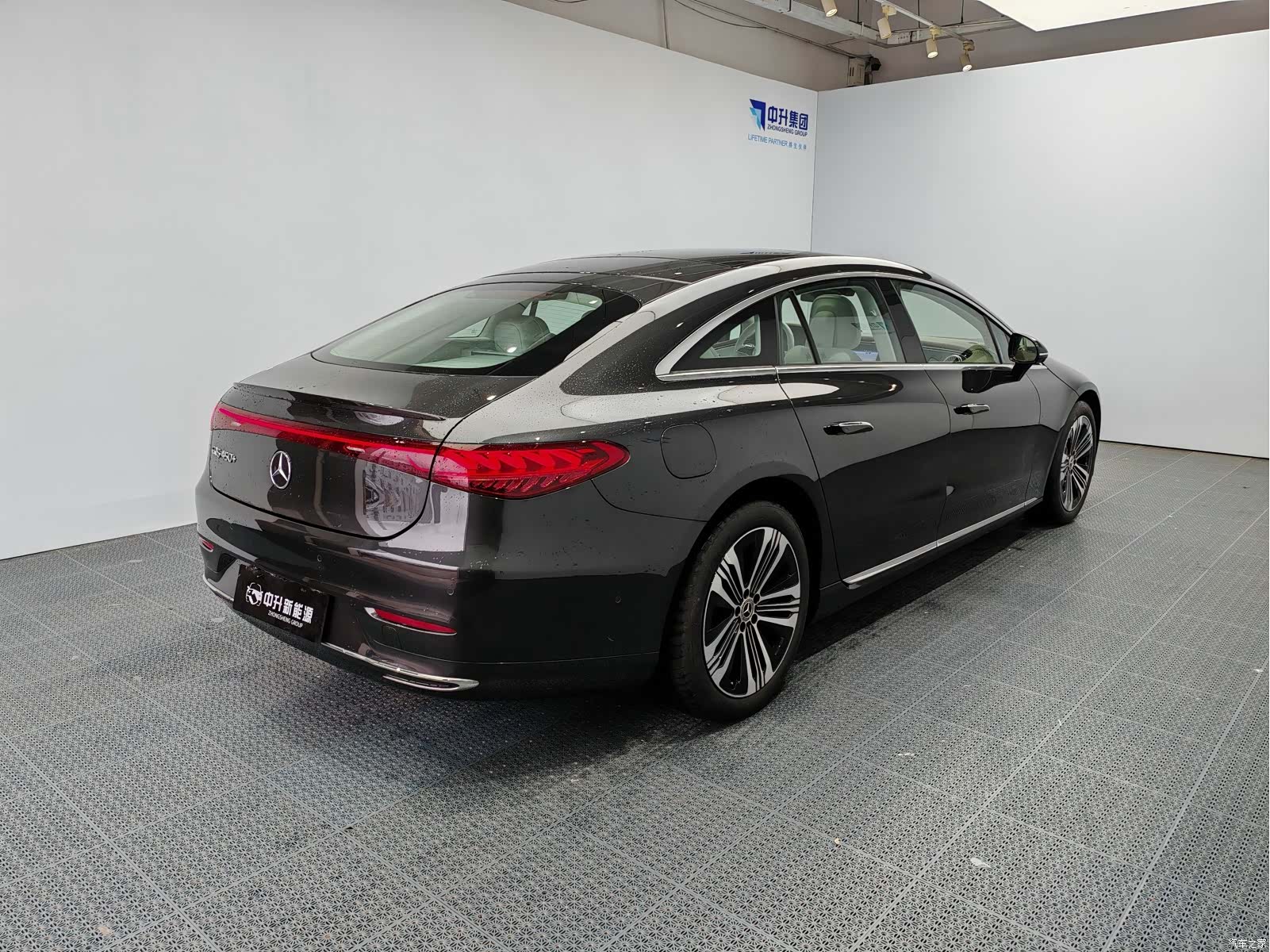 Mercedes-Benz EQS, 2025 6