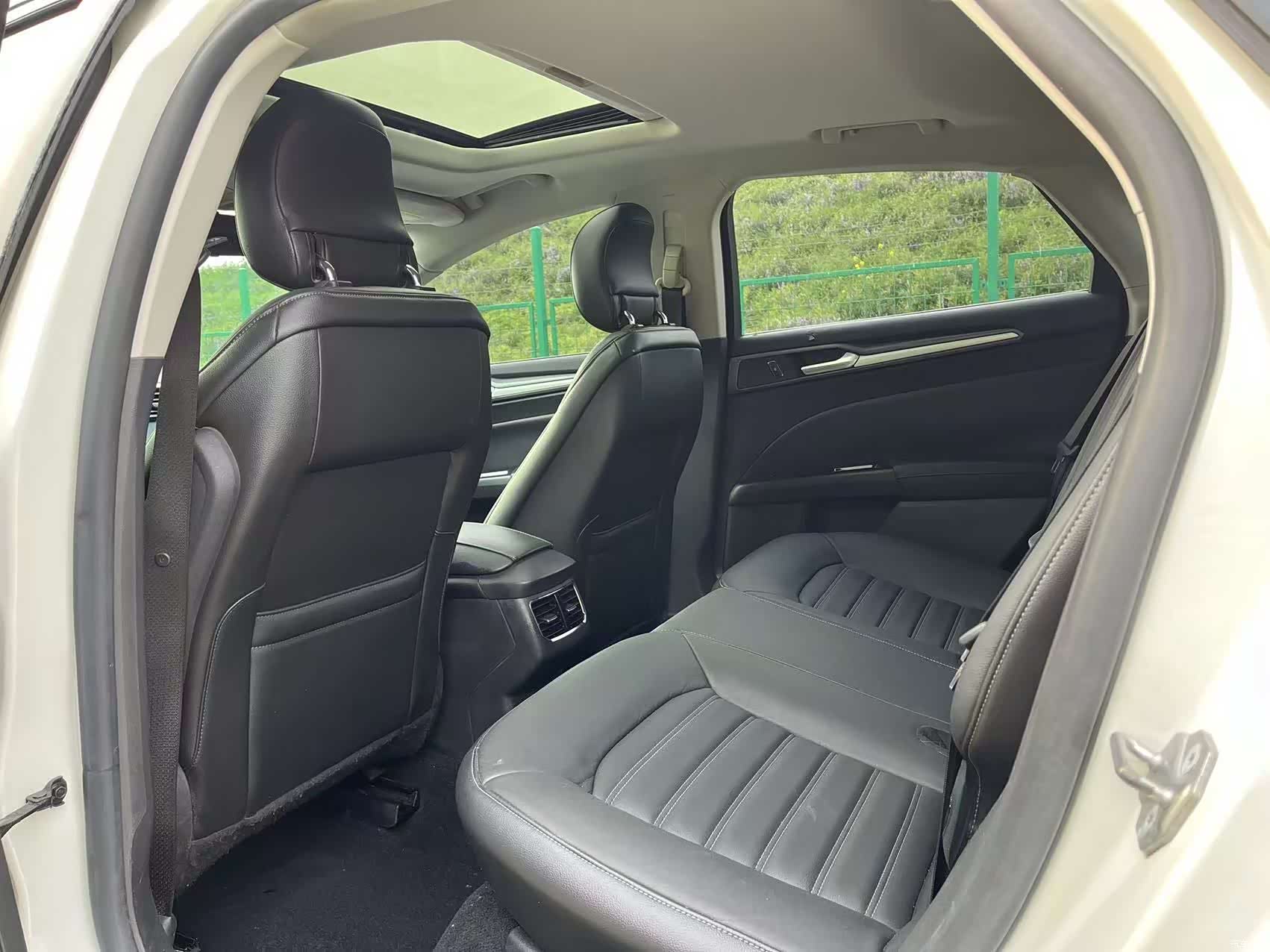 Ford Mondeo, 2015 8