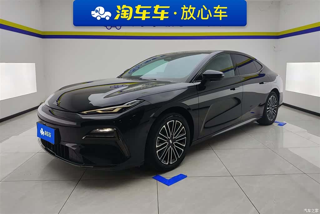 Geely 8, 2025 1