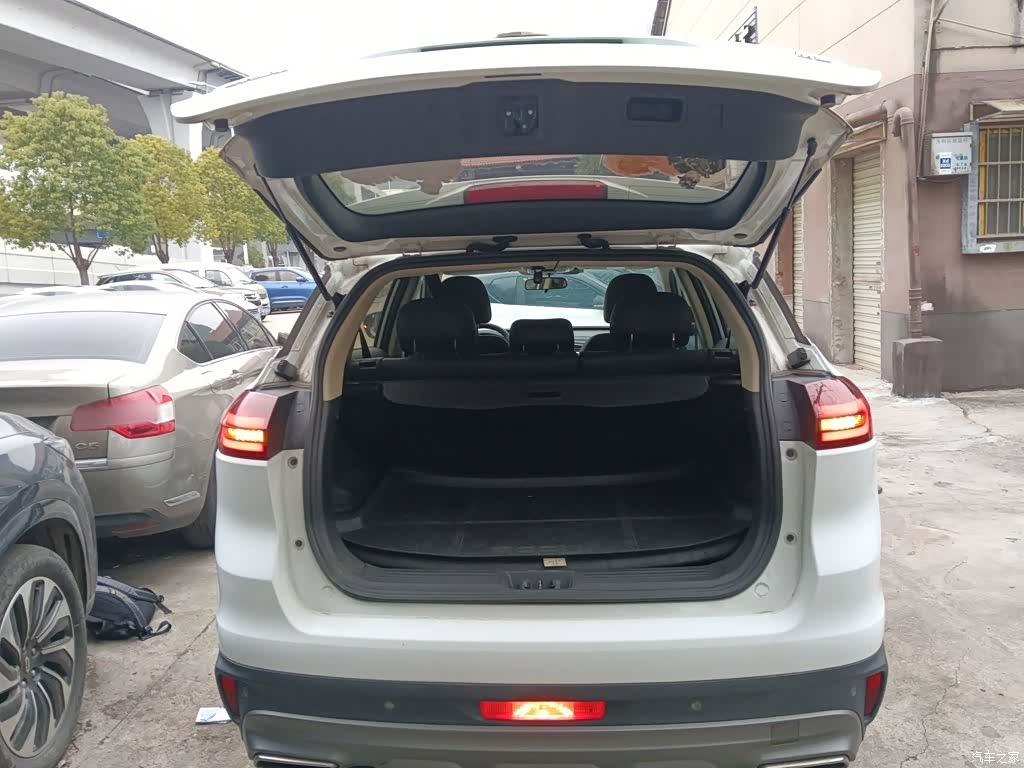 Geely Boyue, 2019 15