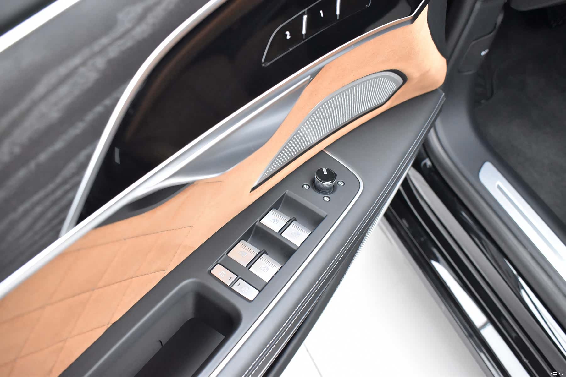 Audi A8L, 2022 13