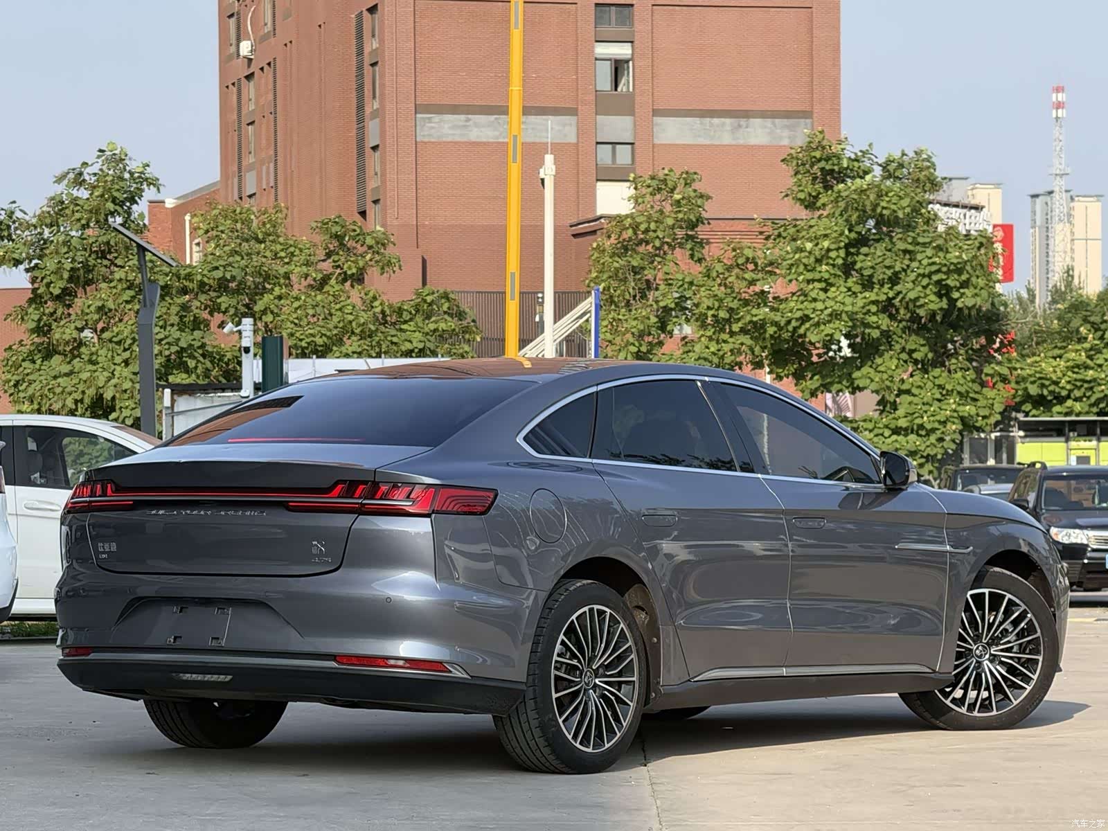 BYD Han, 2021 6